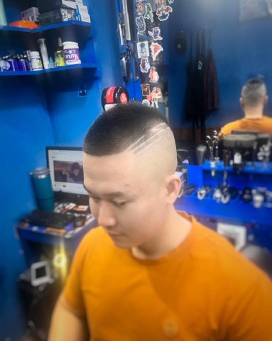 Buzz cut có hợp với trán cao không?