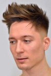 Faux hawk uốn nhẹ đẹp hiện đại dành cho nam