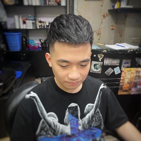 Mohican quân đội nam mạnh mẽ gọn gàng nam tính