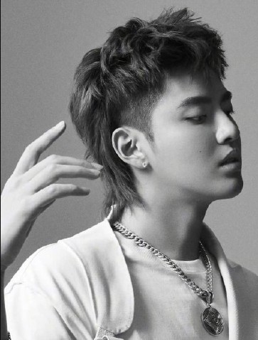 Tóc mullet ngắn đẹp trẻ trung phù hợp mọi khuôn mặt