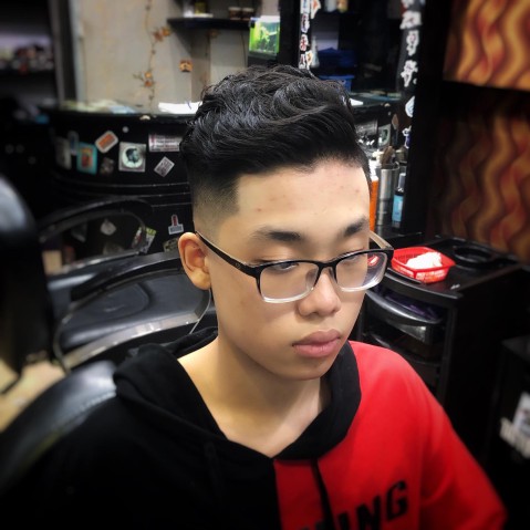 Cách vuốt tóc pompadour đẹp giữ nếp lâu cả ngày