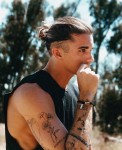 Top kiểu tóc top knot đẹp cho dân nghệ thuật